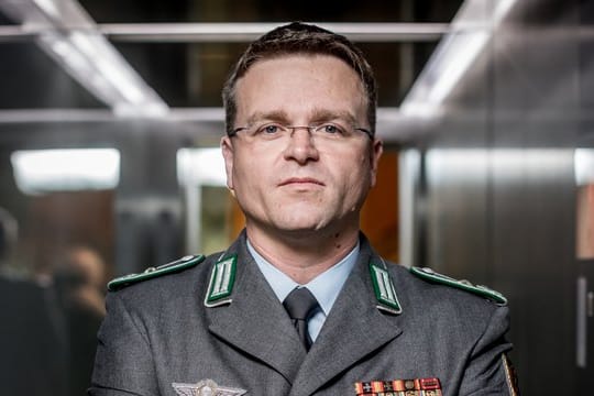 Andre Wüstner, der Vorsitzende des Deutschen Bundeswehrverbands, kritisiert die Finanzplanung der Bundesregierung.
