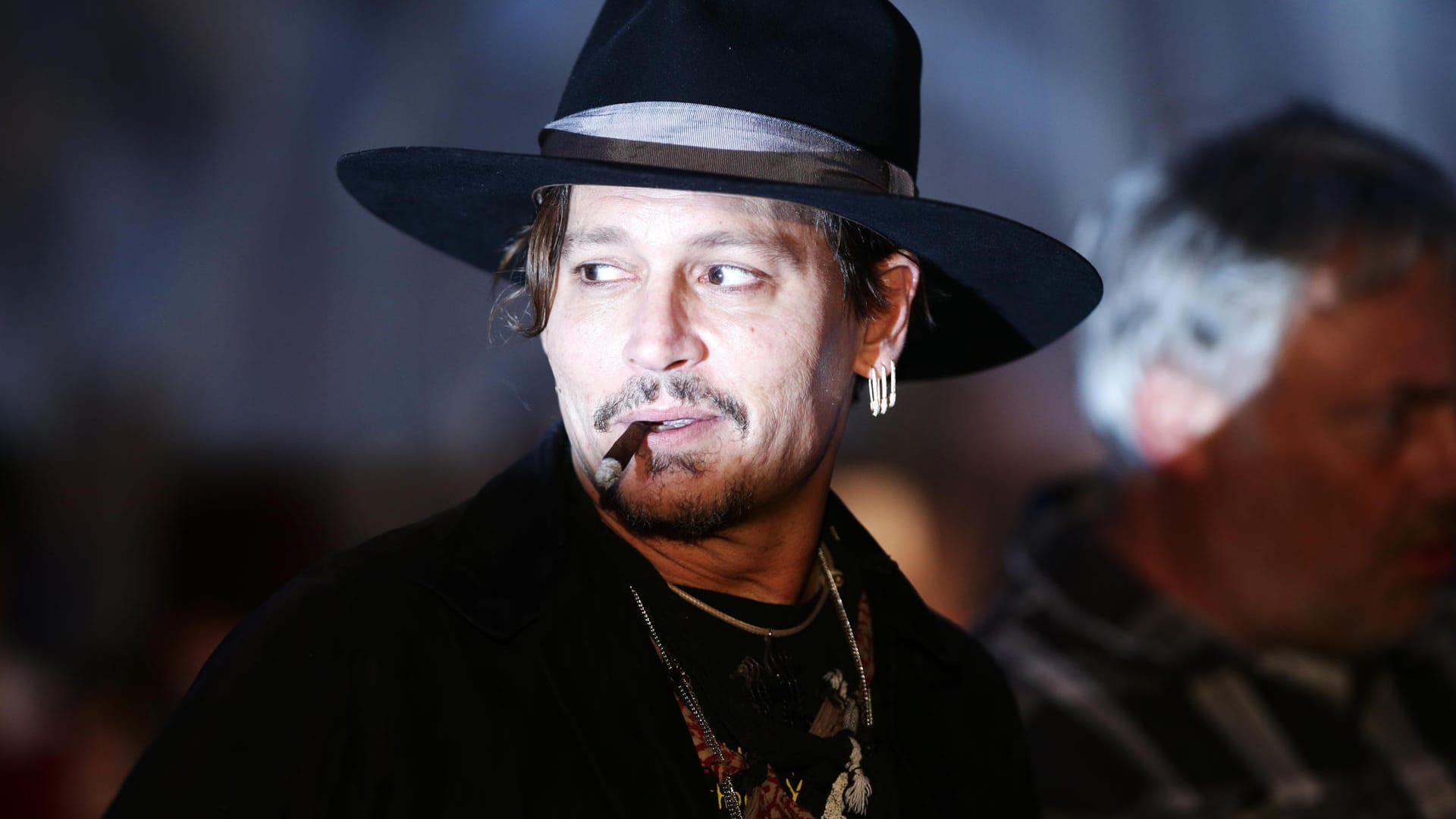 Johnny Depp: Der Schauspieler hat erneut Ärger und wurde verklagt.