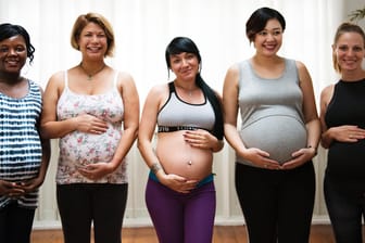 Fünf Schwangere: Babybäuche sehen nicht immer gleich aus.