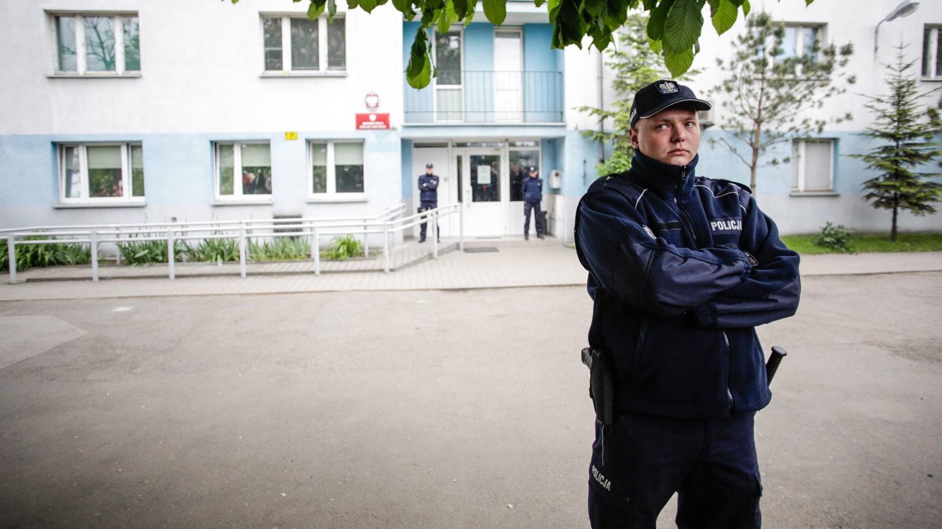 Die polnische Polizei: Obwohl die Beamten ihr Leben riskieren, verdienen sie als Einsteiger nur 460 Euro netto. (Archivbild) Die polnische Polizei: Obwohl die Beamten ihr Leben riskieren, verdienen sie als Einsteiger nur 460 Euro netto. (Archivbild)
