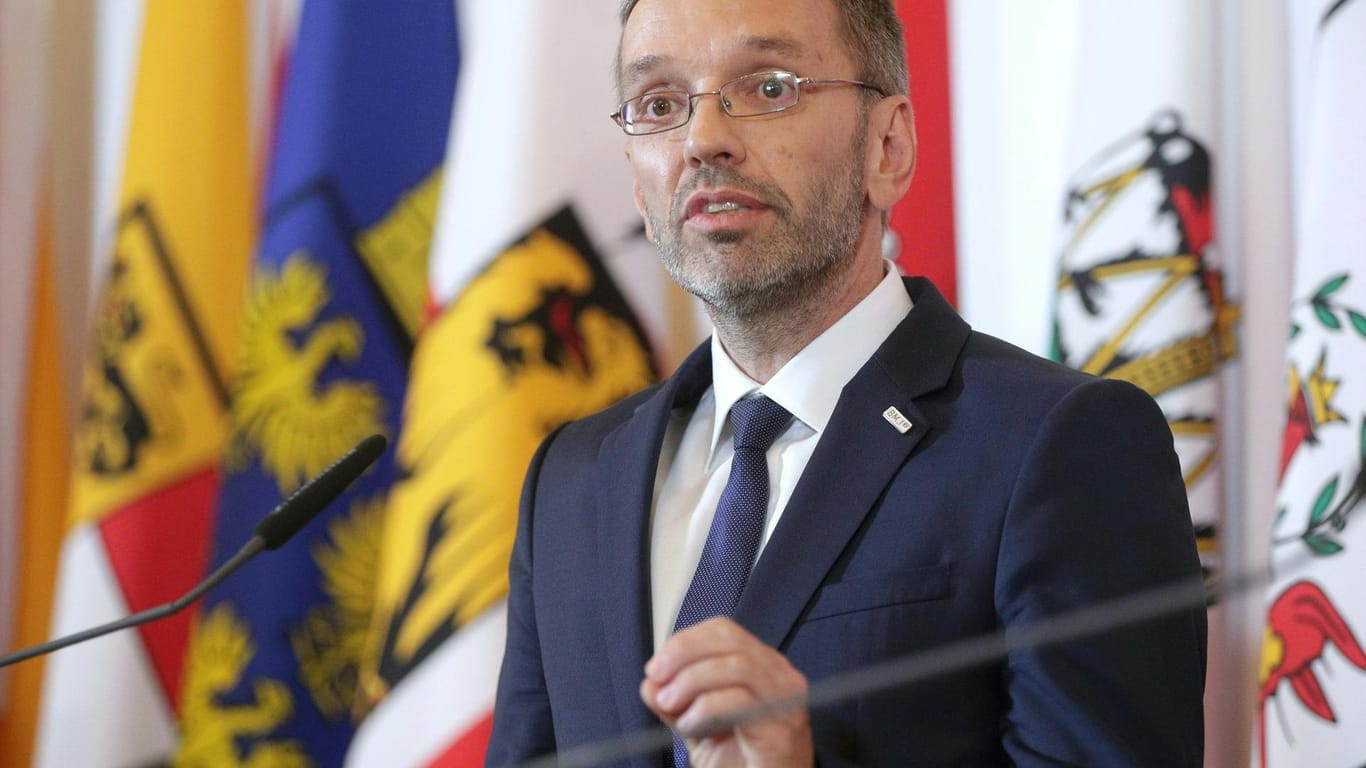 Herbert Kickl (FPÖ): Österreichs Innenminister will Asylanträge in Zukunft außerhalb der EU prüfen lassen.