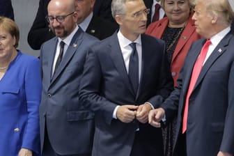 US-Präsident Donald Trump hat Deutschland in einer Brandrede zum Auftakt des Nato-Gipfels schwere Vorwürfe gemacht, dabei aber mit zweifelhaften Zahlen argumentiert.