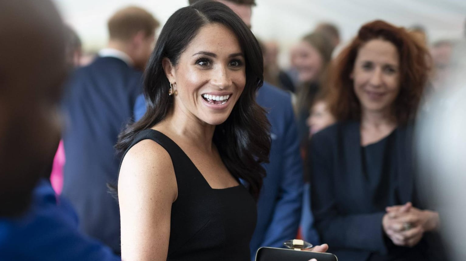 Die einen vergöttern sie, die anderen kritisieren nur: Herzogin Meghan muss seit der Hochzeit mit Prinz Harry immer wieder Häme einstecken.