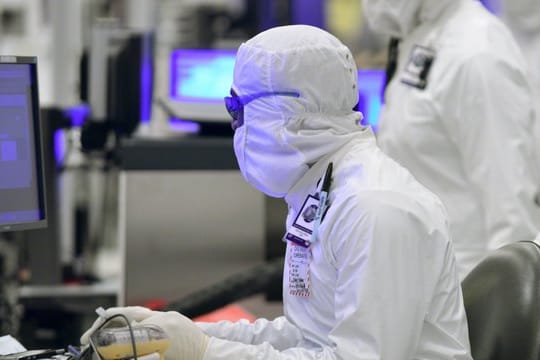 Das goldene PC-Zeitalter neigt sich dem Ende entgegen - und Intel bekommt diese Entwicklung brutal zu spüren.