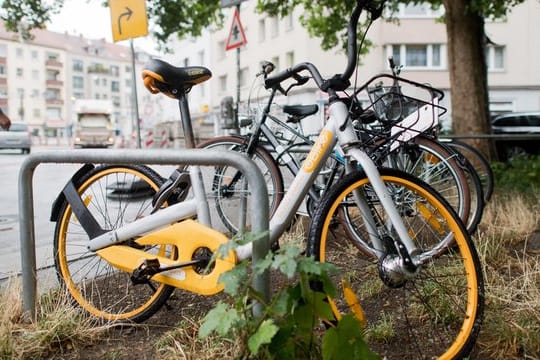 Weil die Obike-App nicht mehr richtig funktioniert, können viele Leihfahrräder des Anbieters nicht mehr geortet und eingesammelt werden, erklärt das zuständige Transportunternehmen.