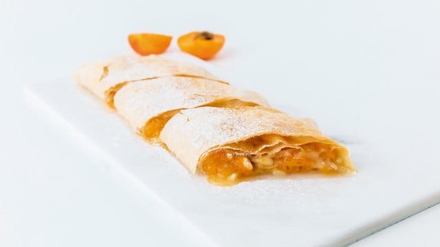 Süß und voller Aroma: Klassisch werden Marillen im Strudel serviert.