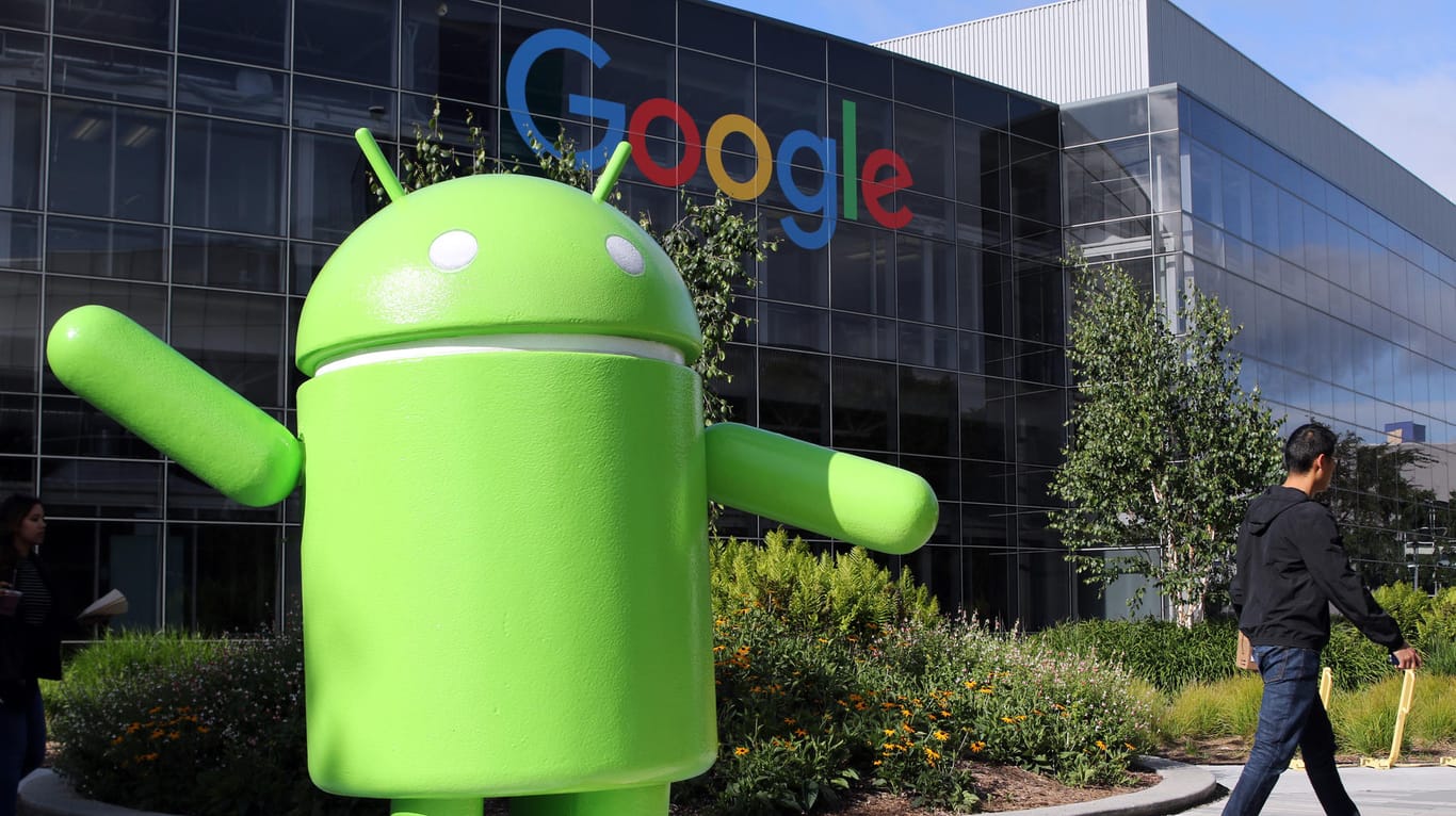 Android-Figur: Google soll seine Position auf dem Android-Markt missbraucht haben. Dafür droht jetzt eine Milliardenstrafe.