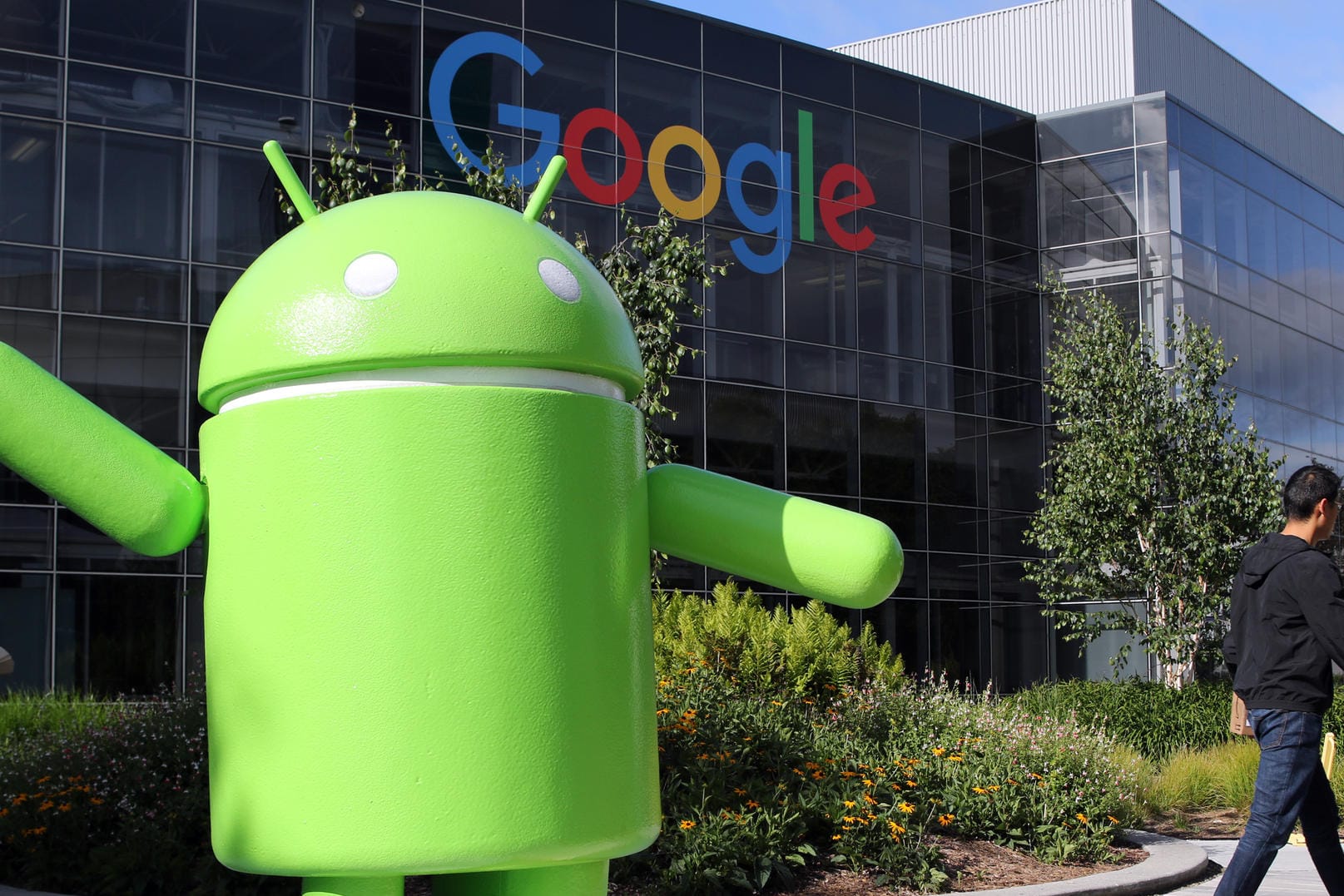 Android-Figur: Google soll seine Position auf dem Android-Markt missbraucht haben. Dafür droht jetzt eine Milliardenstrafe.