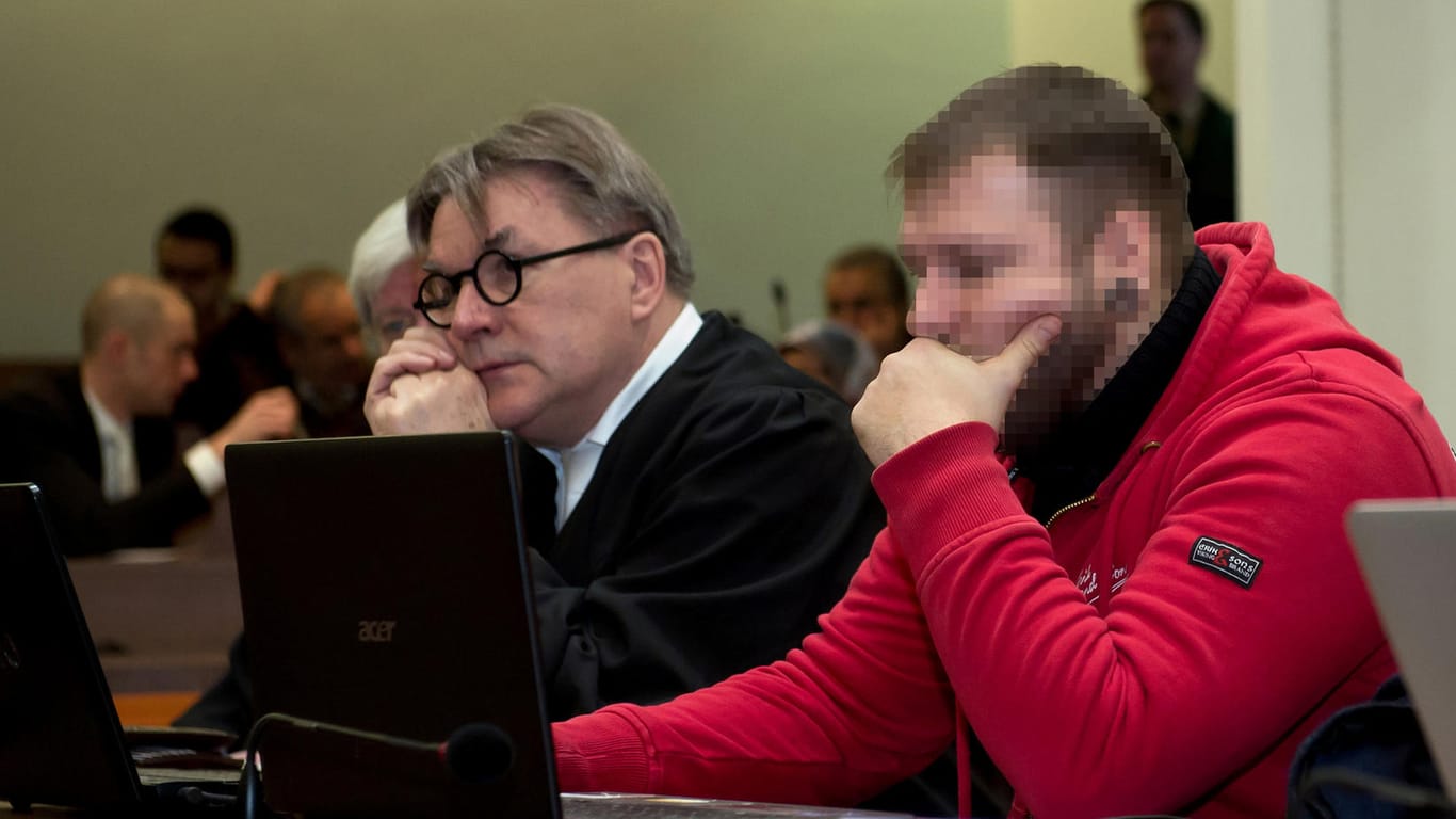Mitangeklagter Andre E. im Münchner Gerichtssaal: Der NSU-Helfer saß seit September in Untersuchungshaft.