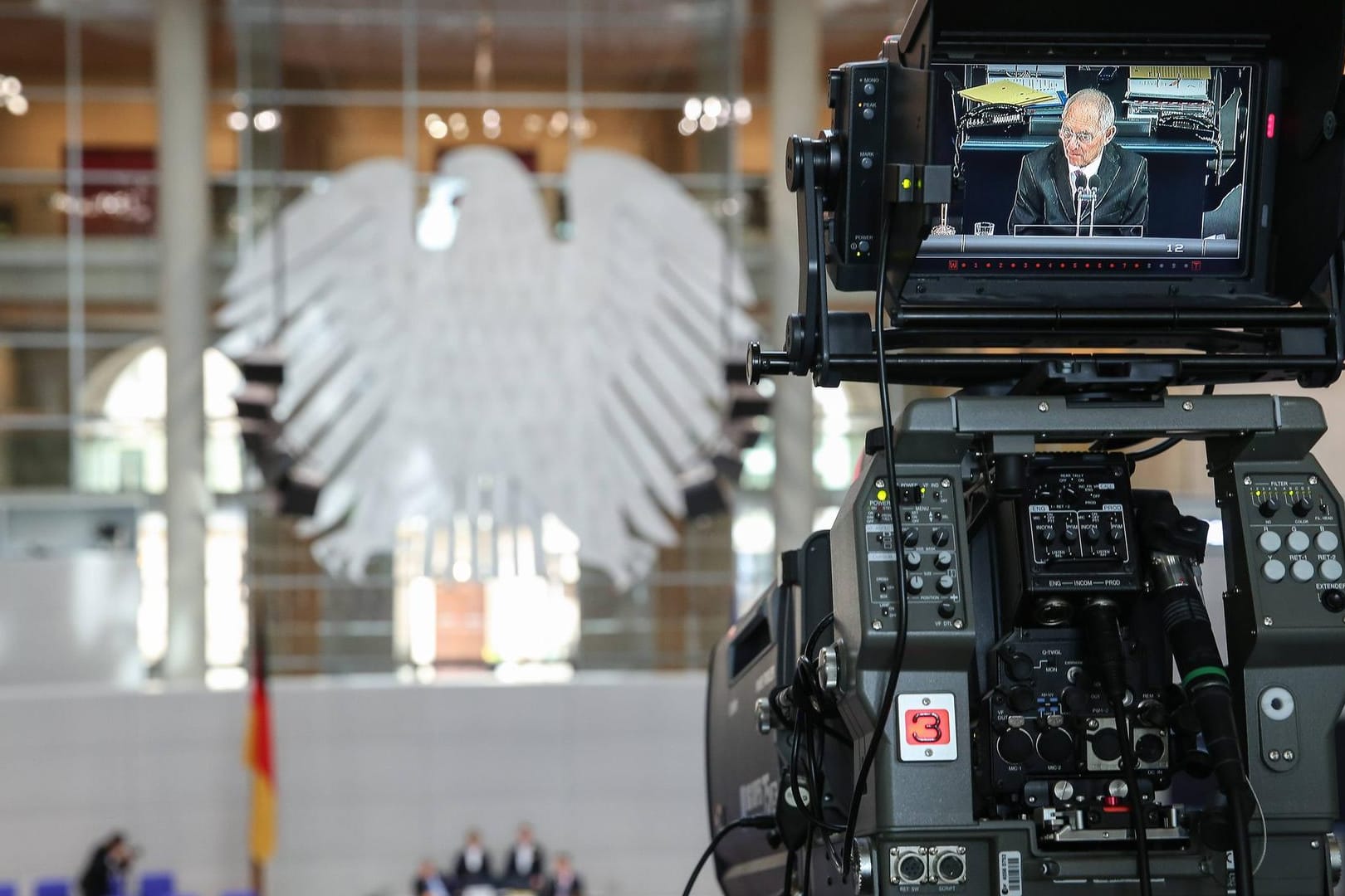 Der Bundestag schaute nicht länger zu: Unter derbundestag.de darf nicht mehr für die AfD geworben werden.