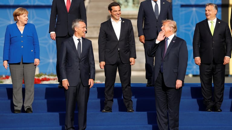 Gruppenfoto beim Nato-Gipfel: Donald Trumps Kritik an Deutschland dominierte das Treffen