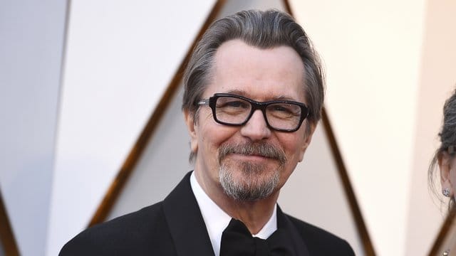 Gary Oldman kehrt nach nach seinem Oscar-Triumph an die Arbeit zurück.