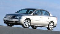 Verkehr: Betagter Opel Vectra C zeigt typische Marotten