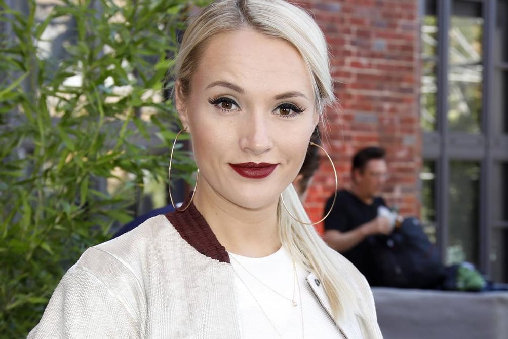 Anna Hofbauer: Die Schauspielerin ist vollkommen zufrieden – auch die 30 macht ihr nichts aus.