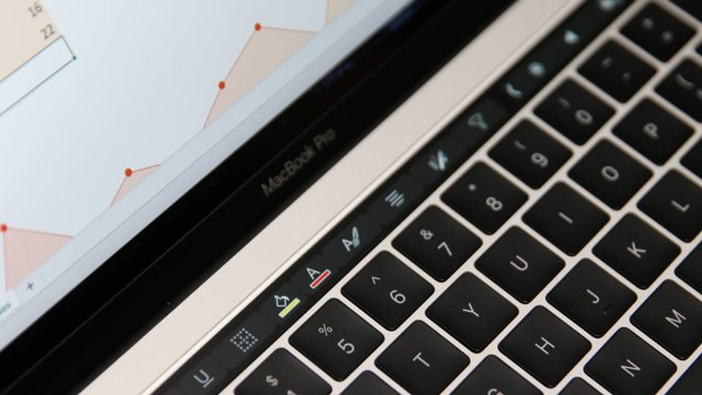 Mac-Tastatur: In vergangenen Monaten hatten Profi-Nutzer zunehmend kritisiert, dass die teureren Pro-Versionen der Apple-Computer nicht die neuesten Prozessoren haben.