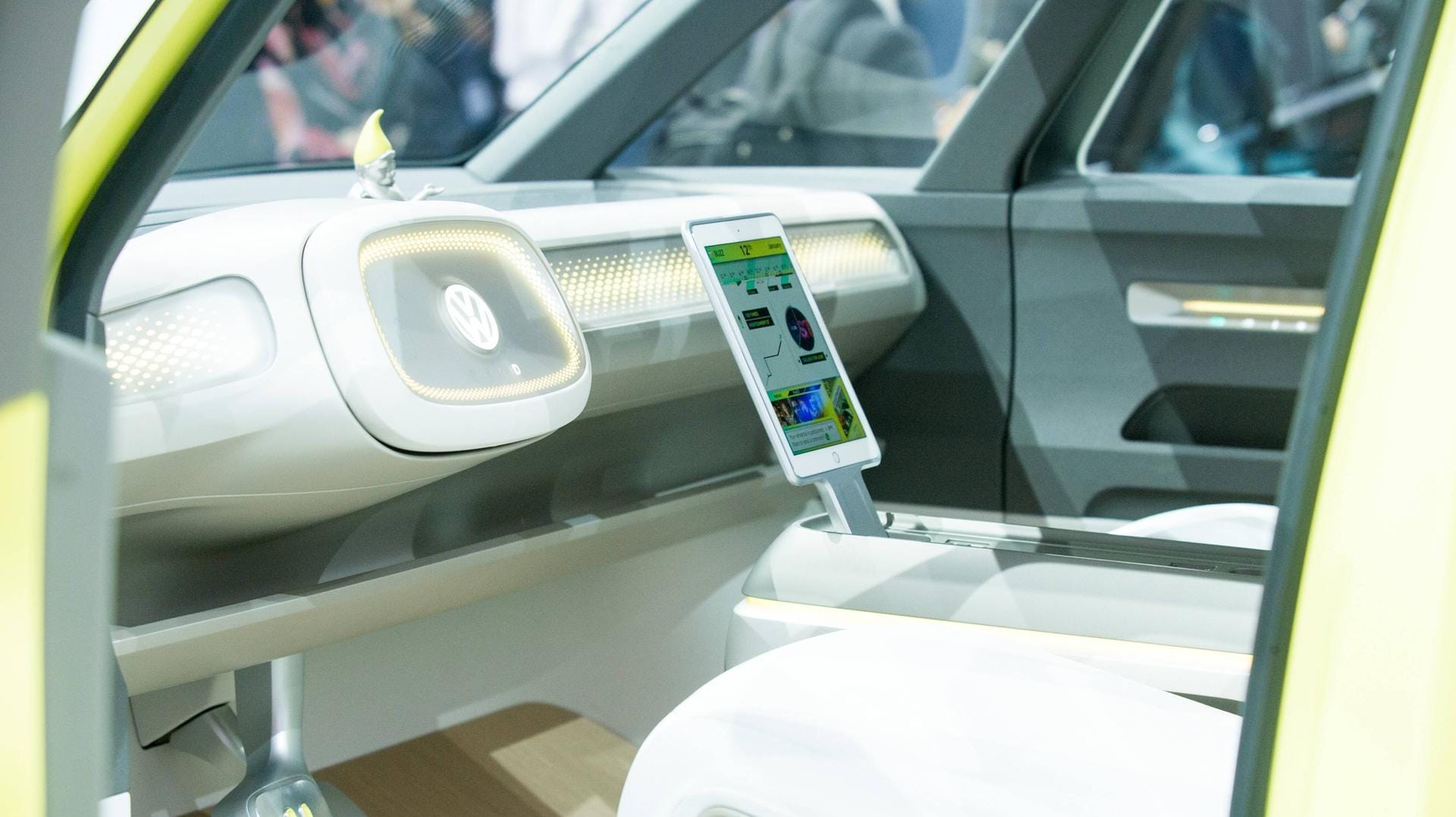 Cockpit des Volkswagens I.D. Buzz: "Apple inside"