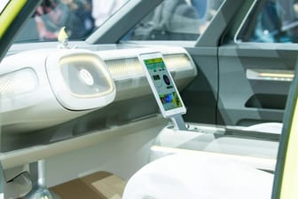 Cockpit des Volkswagens I.D. Buzz: "Apple inside"