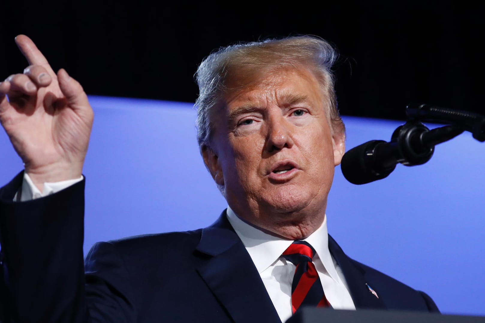 US-Präsident Donald Trump beim Nato-Gipfel: Der Präsident lobt am zweiten Tag plötzlich das Verhältnis zu anderen Ländern. Es hat wohl Zugeständnisse gegeben.