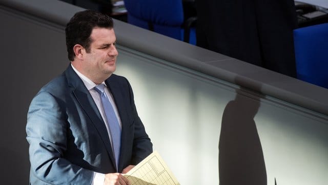 Bundesarbeitsminister Hubertus Heil präsentiert erste Pläne für eine Rentenreform. Bundesarbeitsminister Hubertus Heil präsentiert erste Pläne für eine Rentenreform.