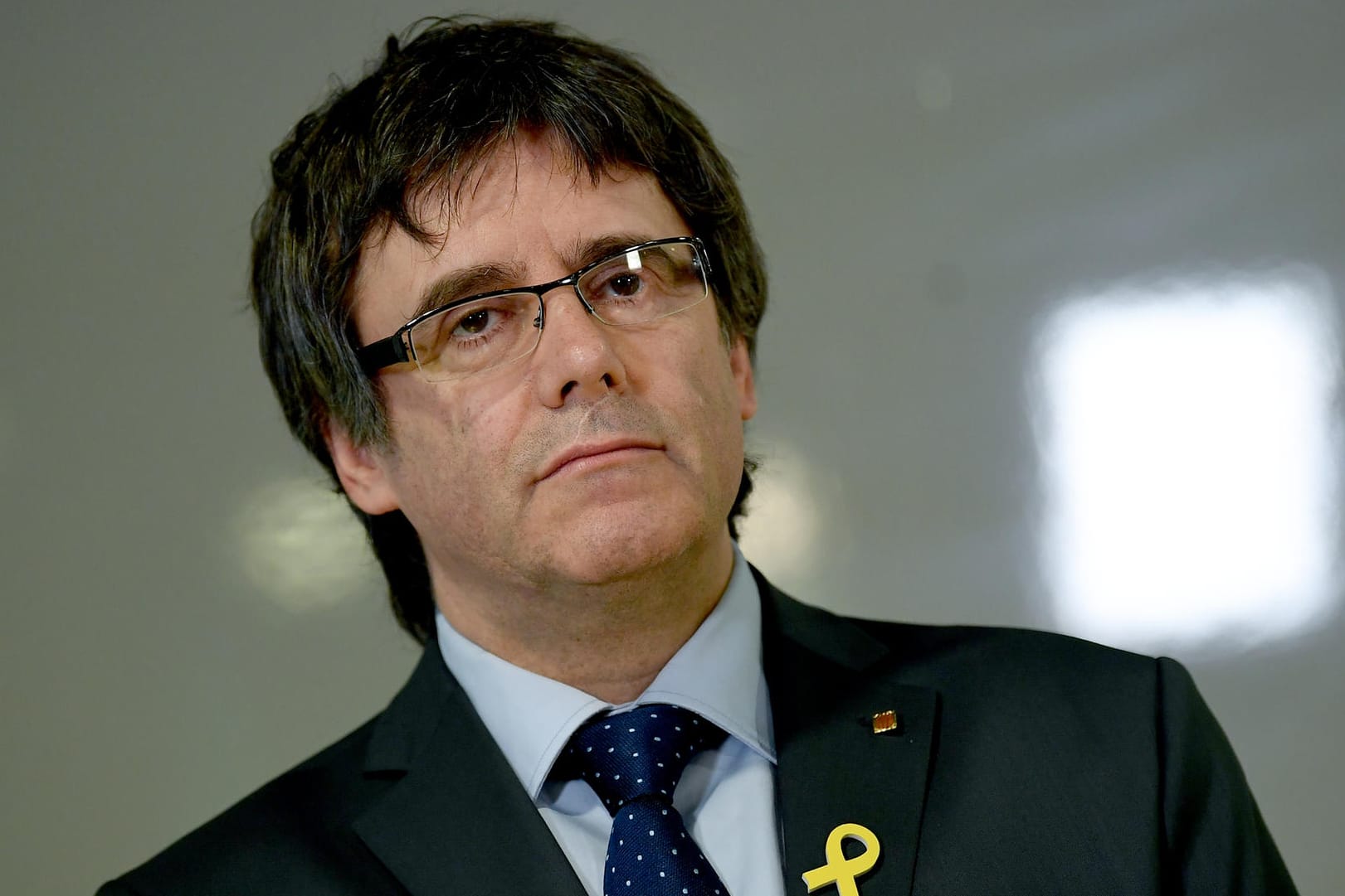 Carles Puigdemont: Ihm werden Rebellion und Veruntreuung öffentlicher Mittel vorgeworfen.