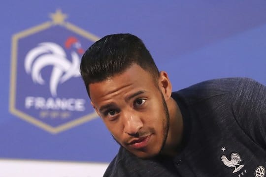 Der französische Bayern-Spieler Corentin Tolisso soll Frankreich im WM-Finale gegen Kroatien Glück bringen.