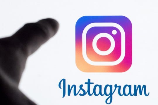 Instagram führt mit den Frage-Stickern eine neue Funktion ein.