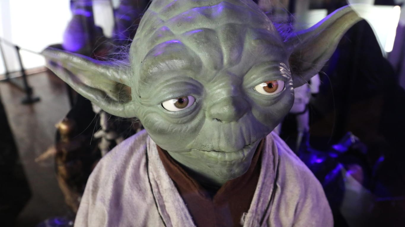 Eine Figur von Yoda aus "Star War": Söder hat sich als großer Fan des kleines grünen Jedi-Meister geoutet.
