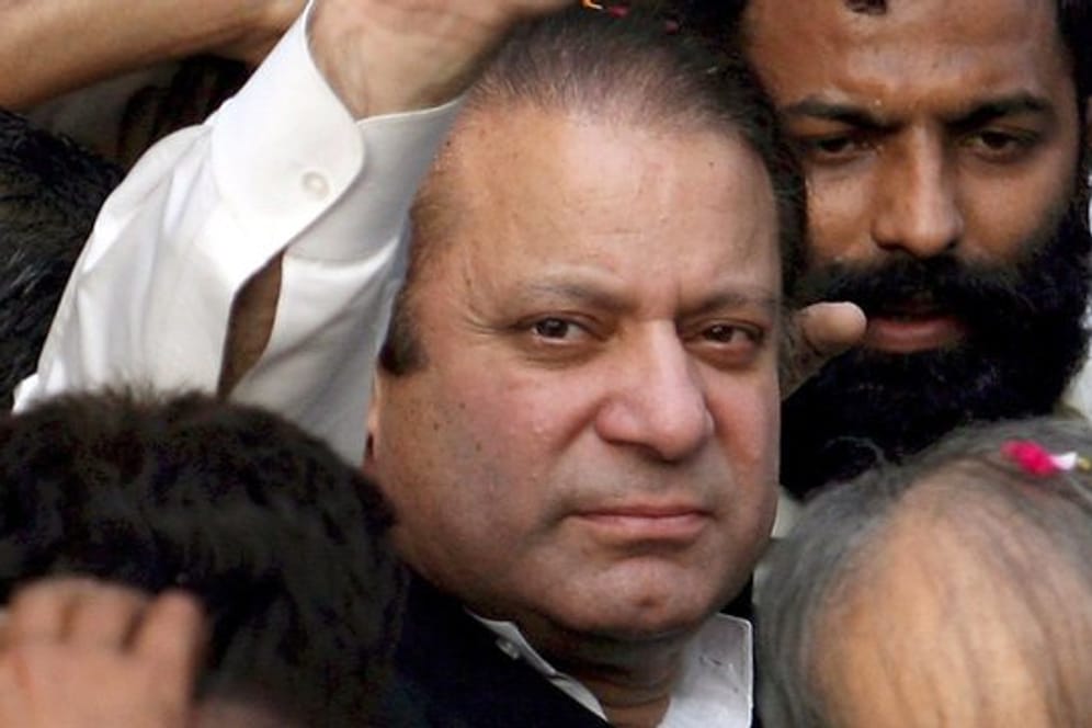 Der frühere pakistanische Premier Nawaz Sharif ist festgenommen worden.