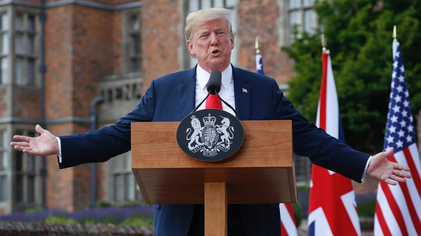 Donald Trump spricht bei seinem Staatsbesuch in Großbritannien zu Reportern: Der US-Präsident hat bestätigt, dass er 2020 erneut zur Wahl antreten will.
