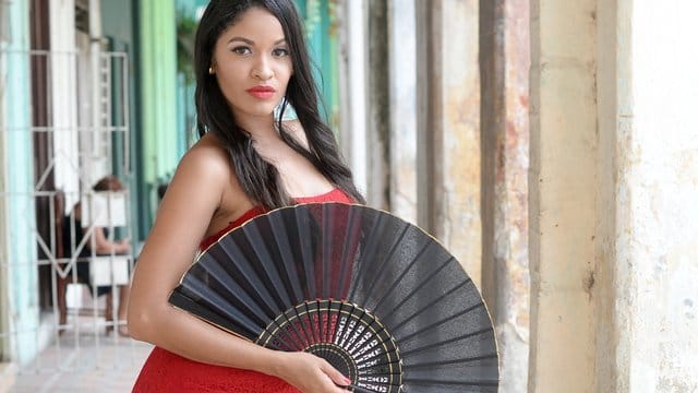 Luna Manzanares Nardo als kubanische Carmen.