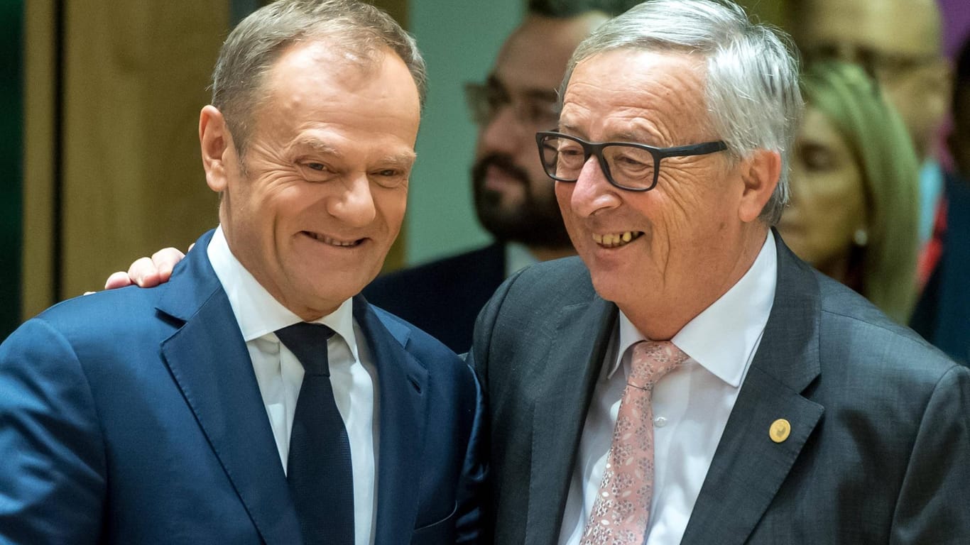 "Halte Deine Freunde nahe bei Dir": EU-Ratspräsident Donald Tusk (l.) und EU-Kommissionspräsident Jean-Claude Juncker.