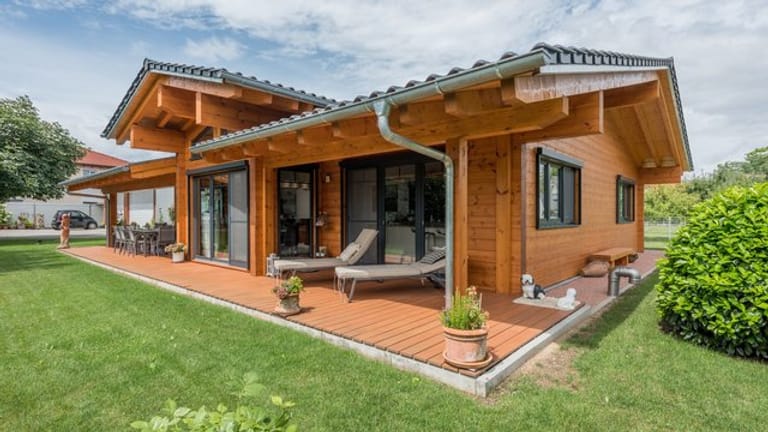 Auch in punkto Energieeffizienz steht das Holzhaus anderen Bauweisen nicht nach.