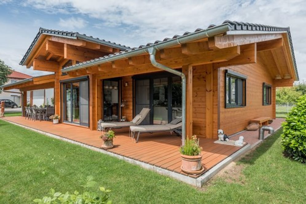 Auch in punkto Energieeffizienz steht das Holzhaus anderen Bauweisen nicht nach.