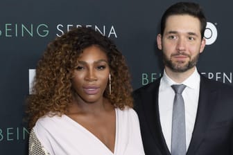 Serena Williams und Alexis Ohanian: Nach der Niederlage beim Wimbledon-Finale wird das Tennis-Wunder von ihrem Mann mit liebevollen Worten getröstet.