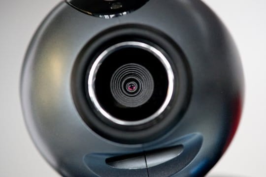 Die Erpresser behaupten im Besitz von Filmmaterial zu sein, das zeige, wie sich Nutzer pornografische Filme im Netz ansehen.