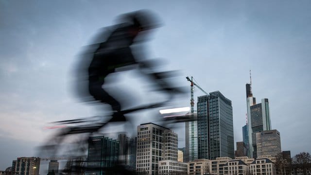 Pedelecs sind bei älteren Radfahrern besonders beliebt. Pedelecs sind bei älteren Radfahrern besonders beliebt.