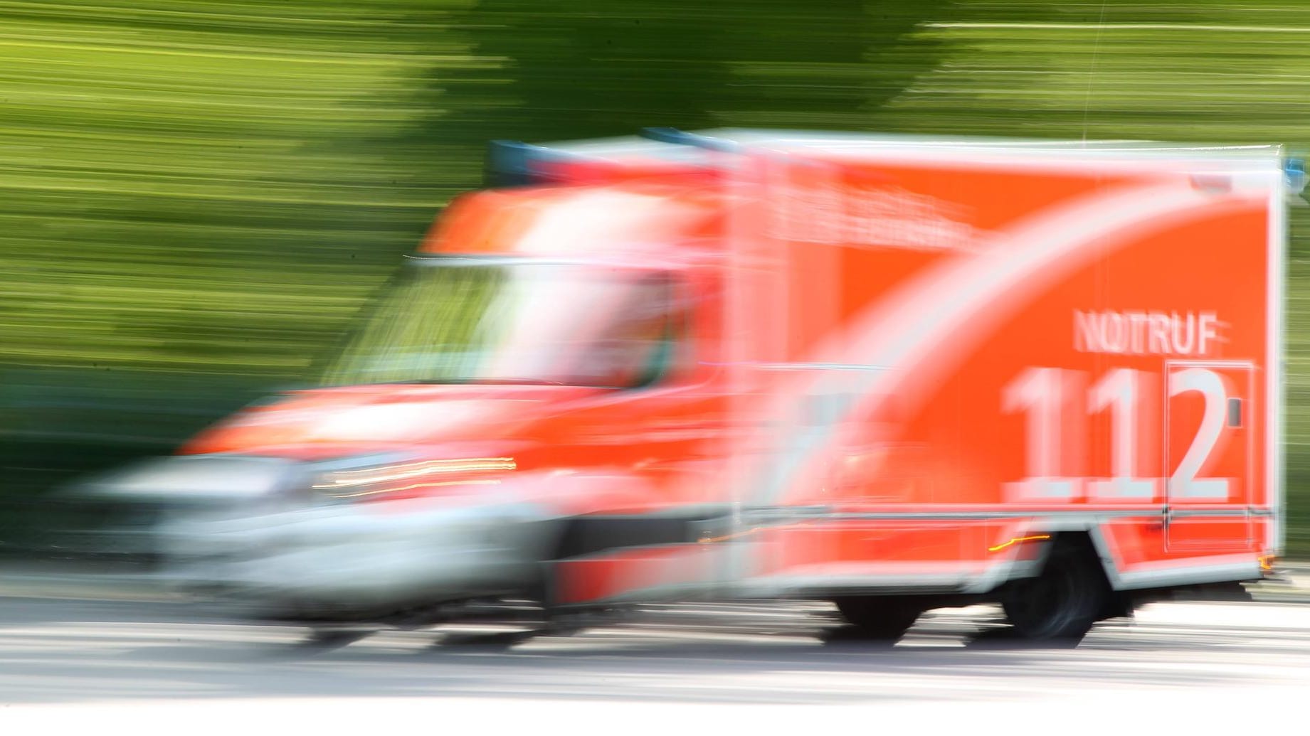 In Saara wurde ein Mädchen kürzlich durch einen Schuss verletzt – die lebenswichtigen Organe seien aber unversehrt. Sie erholt sich im Krankenhaus. In Saara wurde ein Mädchen kürzlich durch einen Schuss verletzt – die lebenswichtigen Organe seien aber unversehrt. Sie erholt sich im Krankenhaus.