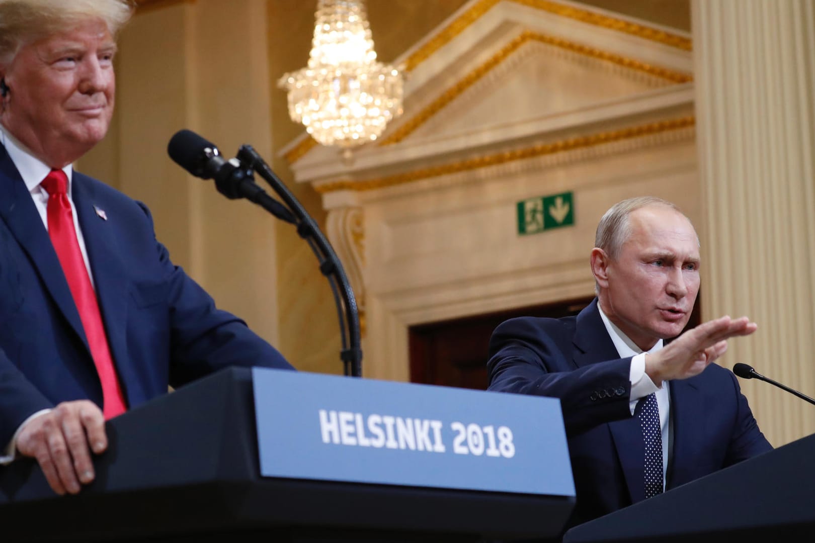 Donald Trump und Wladimir Putin in Helsinki: Putin hatte bei der Pressekonferenz mit Trump jede Einmischung in die US-Wahlen 2016 dementiert.