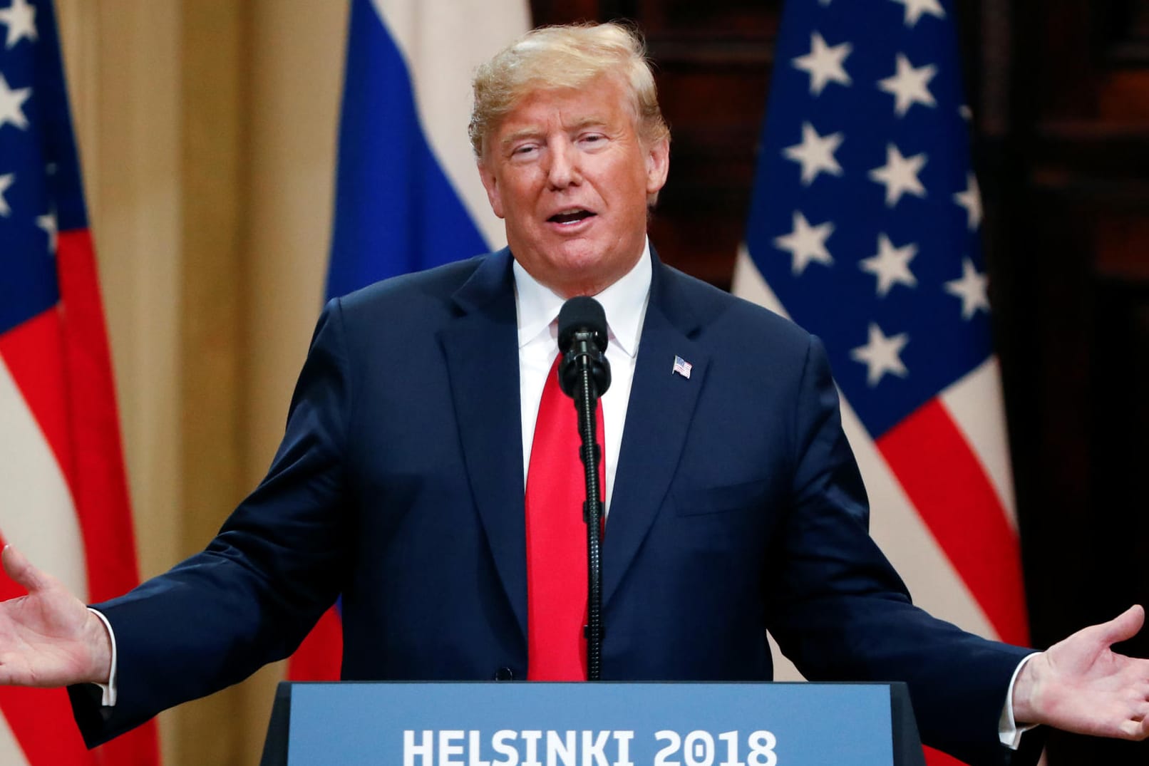 Trump bei der gemeinsamen Pressekonferenz mit Putin: im eigenen Lager hat der US-Präsident nun ein Problem – harsche Kritik erntet er von "Fox News".