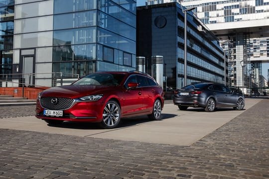 Egal ob als Kombi (links) oder Viertürer - die Preise für den neuen Mazda6 beginnen bei 27.