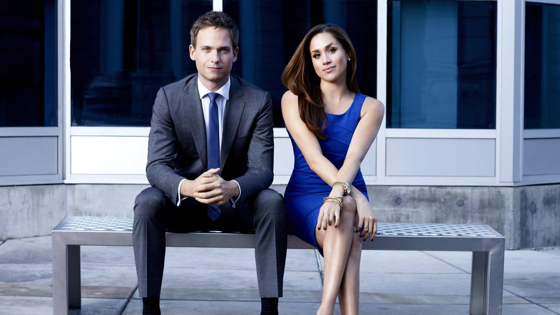 "Suits"-Ehepaar: Patrick J. Adams alias Mike Ross und Meghan Markle in ihrer Rolle als Rachel Zane.