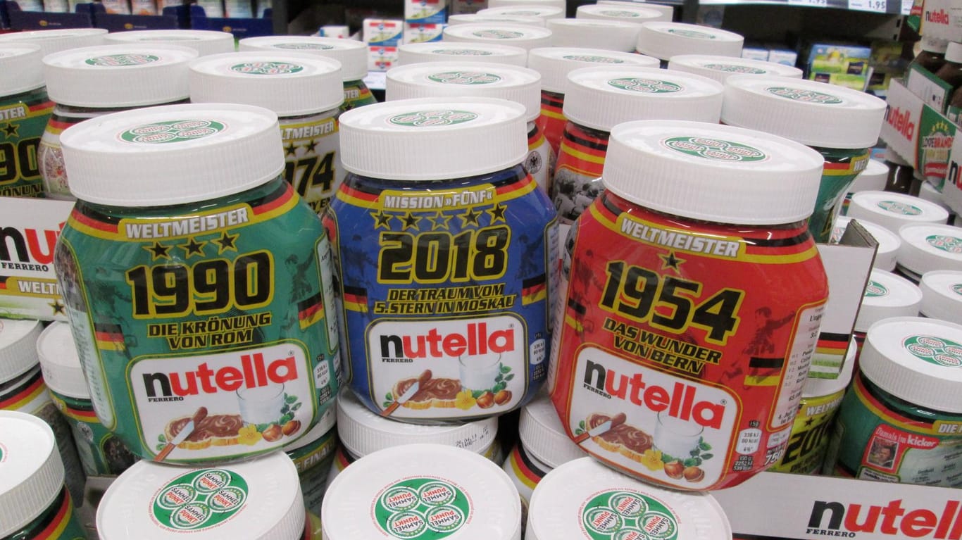 Nutella-Sonderaktion zur Fussball WM 2018: Nutella sei nicht so sportlich, wie es sich verkaufe, kritisieren die Grünen.