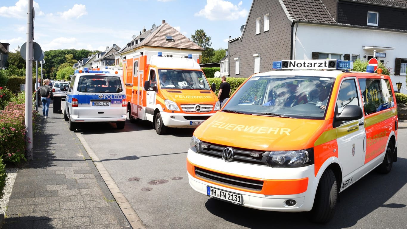 Polizei-Einsatz: In Mülheim an der Ruhr wurden mehrere Leichen in einer Wohung entdeckt.