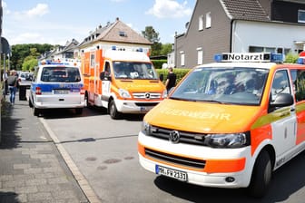 Polizei-Einsatz: In Mülheim an der Ruhr wurden mehrere Leichen in einer Wohung entdeckt.