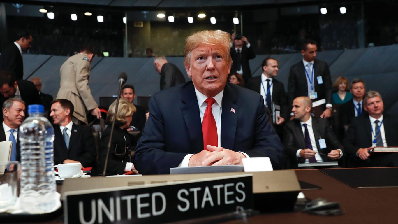 Donald Trump beim Nato-Gipfel in Brüssel: Der US-Präsident erntet scharfe Kritik für seine Auftritte in Europa.