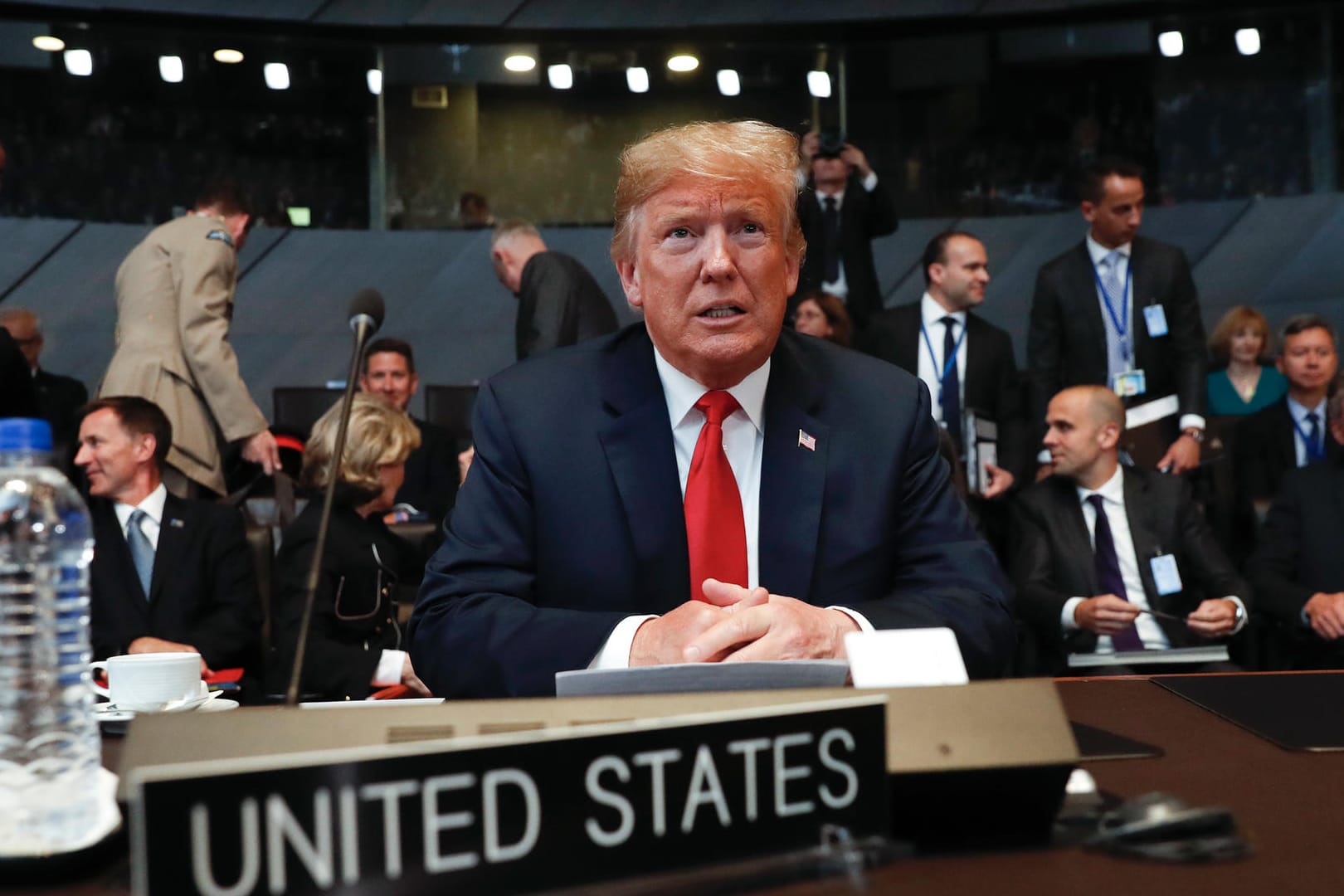 Donald Trump beim Nato-Gipfel in Brüssel: Der US-Präsident erntet scharfe Kritik für seine Auftritte in Europa.