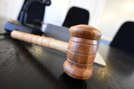 Ein Erblasser kann die erbrechtlichen Gestaltungsmittel so nutzen, dass sein behindertes Kind Vorteile aus dem Erbe erhält, ohne dass der Sozialhilfeträger darauf zugreifen kann.