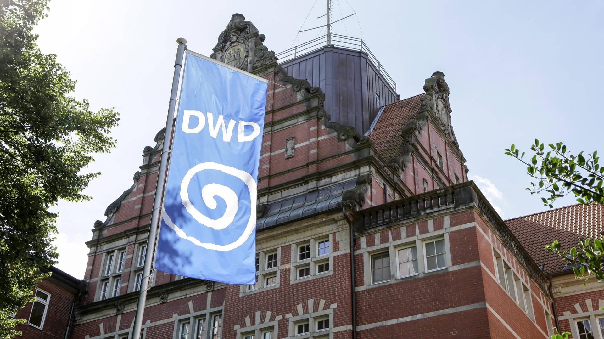 Gebäude des Deutschen Wetterdienstes (DWD) in Hamburg: Darf die Wetter-App des DWD doch kostenlos bleiben? Gebäude des Deutschen Wetterdienstes (DWD) in Hamburg: Darf die Wetter-App des DWD doch kostenlos bleiben?