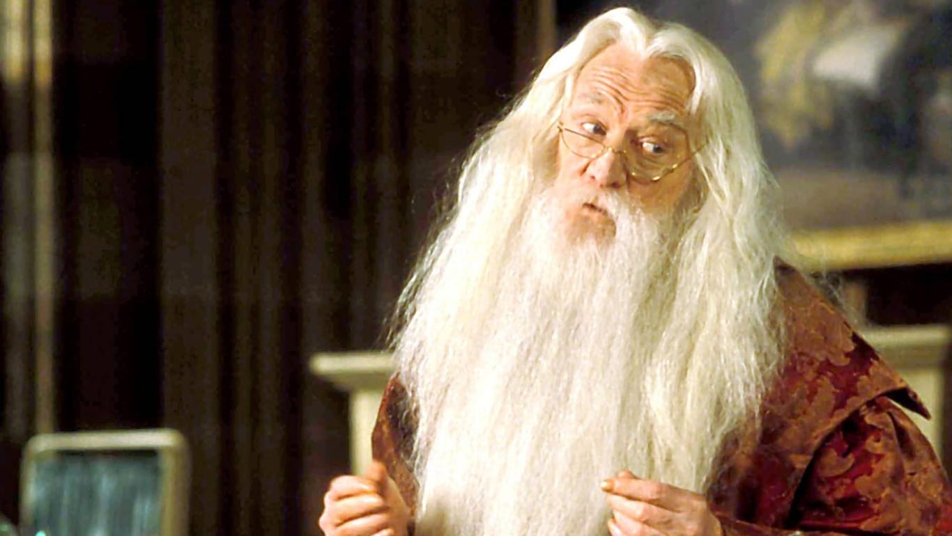 Richard Harris: In den ersten zwei Teilen spielte er die Rolle von Dumbledore.