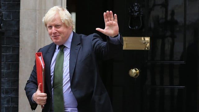 Boris Johnson, damaliger Außenminister von Großbritannien, verlässt die Downing Street 10.